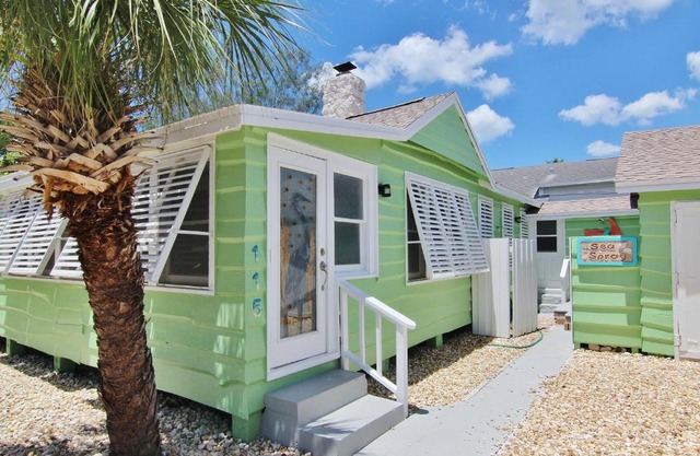 SeaSpray Beach Cottage A