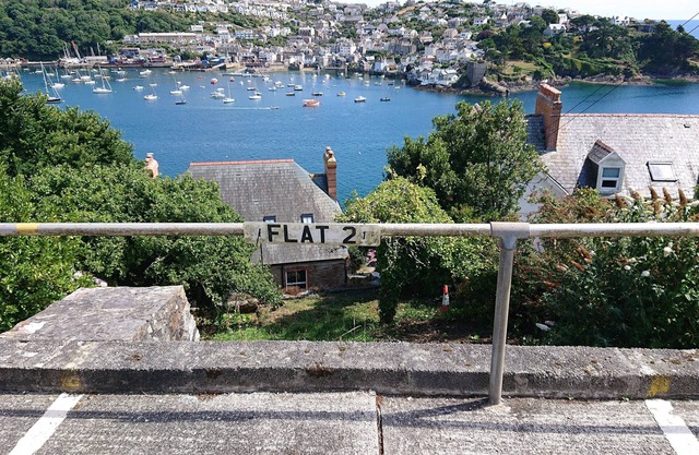 SEASPRAY spectacular views, central Fowey, parking