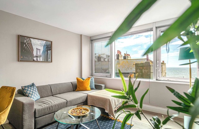 Brighton Lanes Sea View 2BR AP