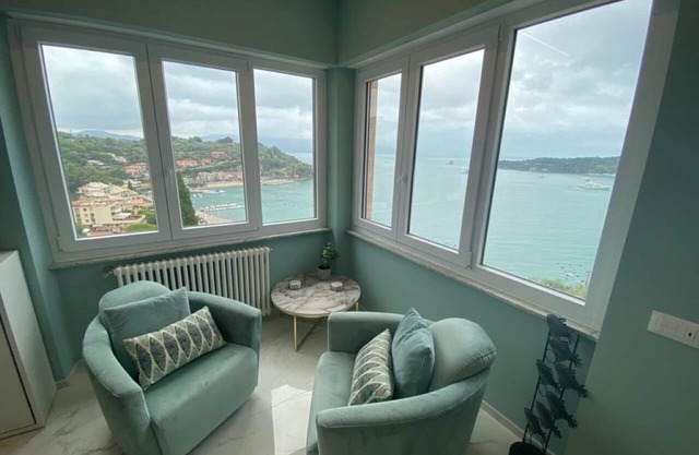 Penthouse avec vue imprenable sur la mer et levers de soleil spectaculaires