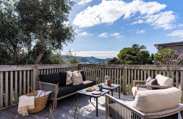 Seaview Sanctuary - Mangawhai Holiday Home