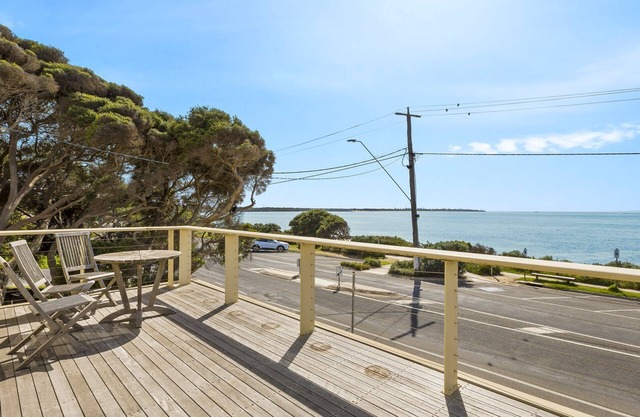 Seaview Splendour - Point Lonsdale