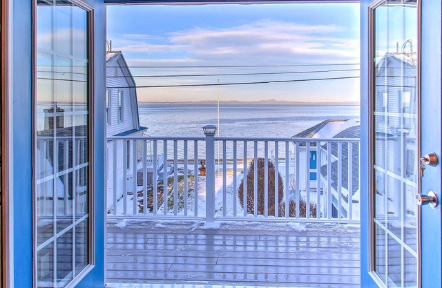 NOUVEAU! Sebago Lake Haven avec vue sur le pont et le bord de l'eau