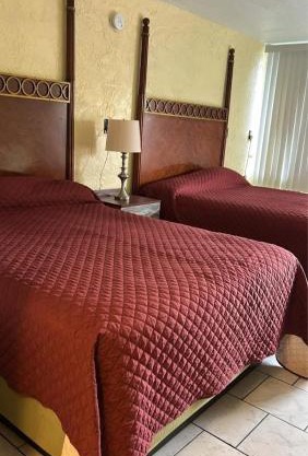Sebastian Inn