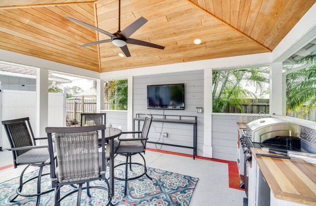 Sebastien Home w/ Pool & Gazebo - 8 Mi to Beaches!