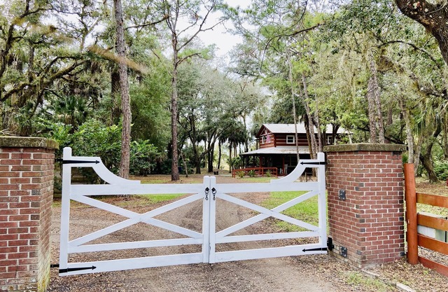Sebring, Floride, secret le mieux gardé "Cabane en rondins de hamac Cracker"