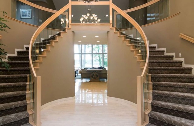 Au bord du lac, Private Quiet Hideaway Traditional Luxury Estate Mansion
