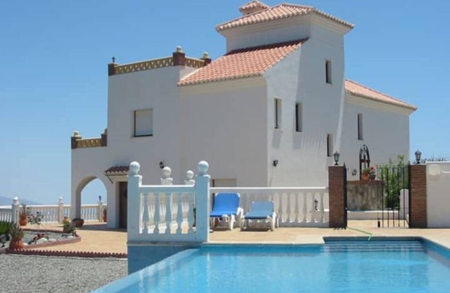 Secluded Luxury Villa amazing views
