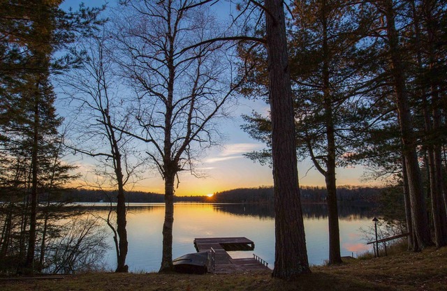 Lakefront Cabin sur Black Oak Lake w / Private Pier!