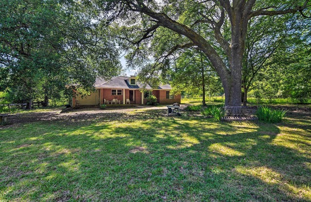 NOUVEAU! Secluded Baton Rouge Area Hideaway w / Lawn!