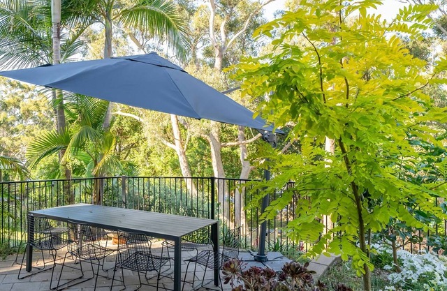 Secluded Beach Hideaway Relax Unwind