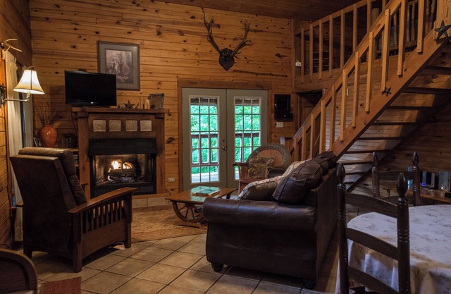 Secluded cabin only minutes from the Buffalo National River at Ponca