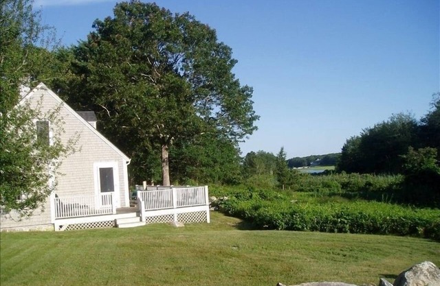 Secluded Cape Cod Cottage, avec court de tennis et plage privée