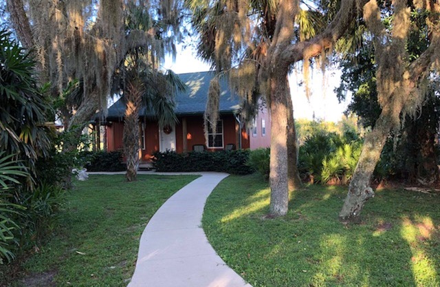Secluded Cottage Golf Community - Piscine intérieure chauffée et centre de conditionnement physique