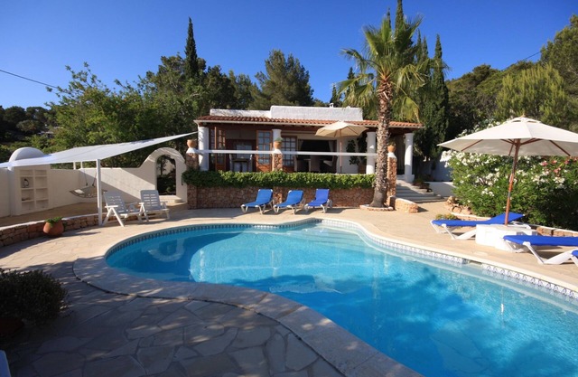 Villa avec vue Secluded pittoresque, à proximité de Santa Eulalia et de ses plages.