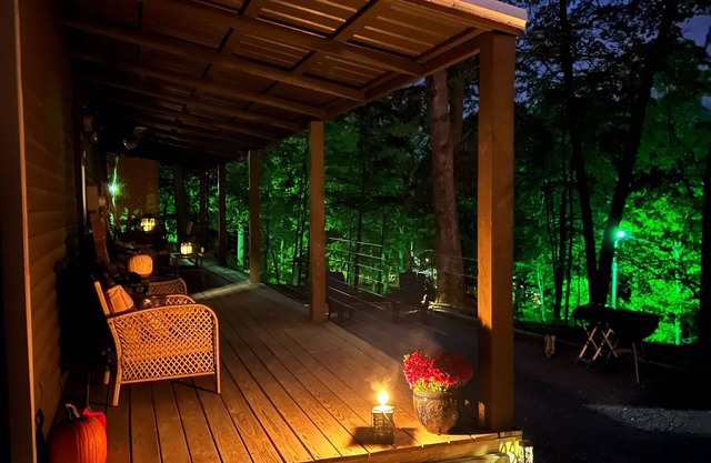New, beautiful cabin minutes from Red River Gorge