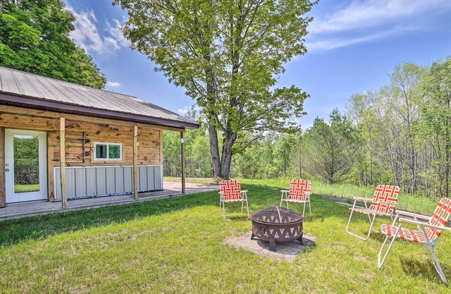 NEW! Secluded Getaway Near ORV, Equestrian Trails!