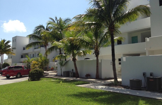 Condo sur la plage isolée RDC