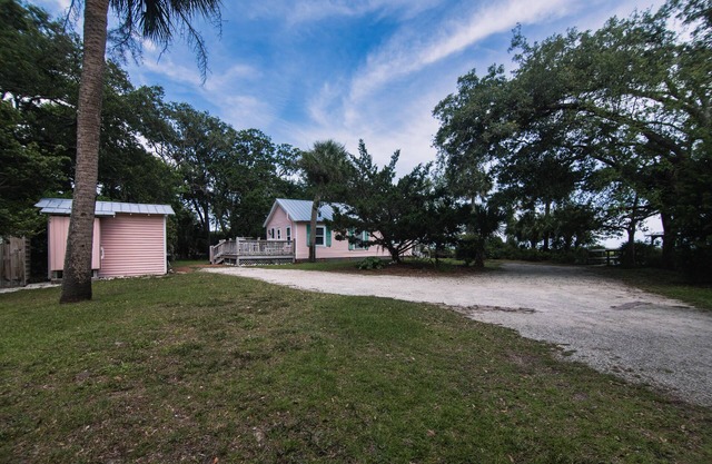 Secluded Hideaway w/ Private Deep Water Dock; Sunrise Views; Kayaker's Paradise
