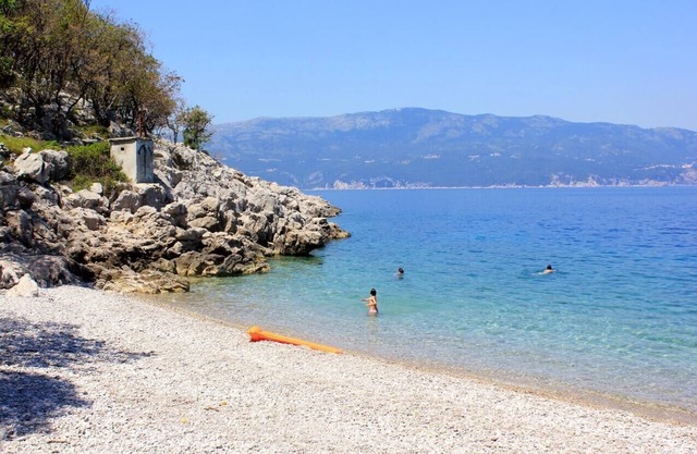 Maison de style Robinson Crusoé avec le parking Beli, Cres (K-13893)