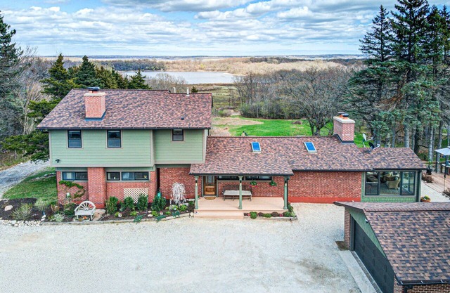 Private 15-Acre Retreat: Hot Tub, Game Room, Trails Near Fox Lake. Sleeps 12-16