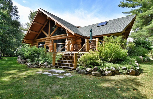 Maison isolée journal de luxe dans le Wisconsin désert