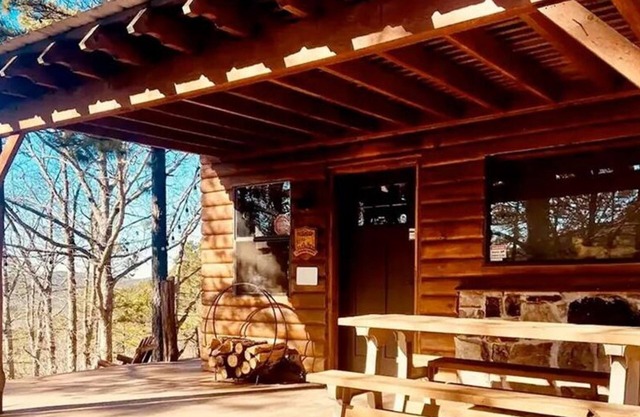 4 BR cabine de montagne isolée avec de belles vues. Chaque 3e nuit est GRATUITE