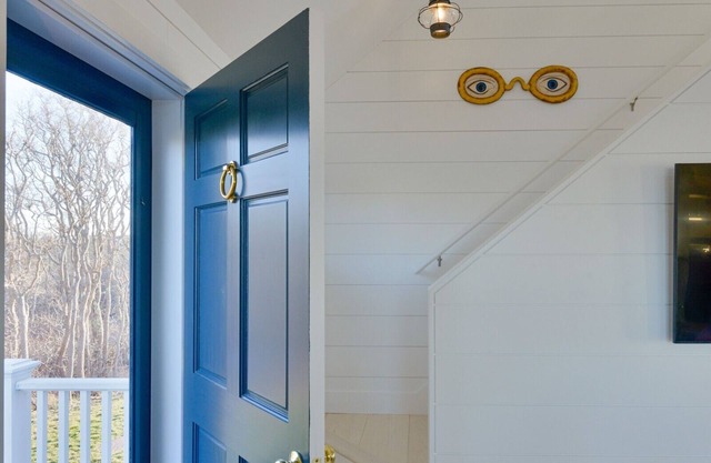 Secluded Nantucket Retreat: Newly Renovated Home with Deck & 2 Acres!