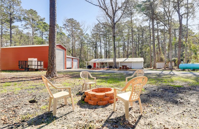 Secluded Newport Getaway w/ Fire Pit & Grill!