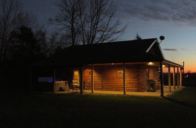 Isolé cabine Location sur Southern Illinois Route des Vins, Spa privatif