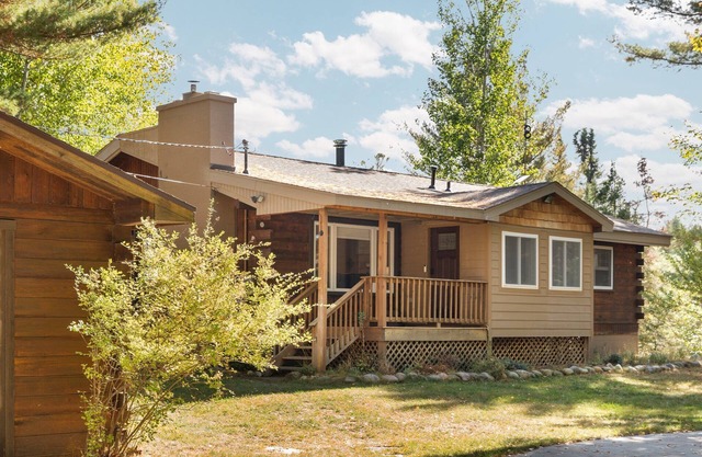 Secluded River Retreat, Fishing, horse riding, park and ride to ORV trails.