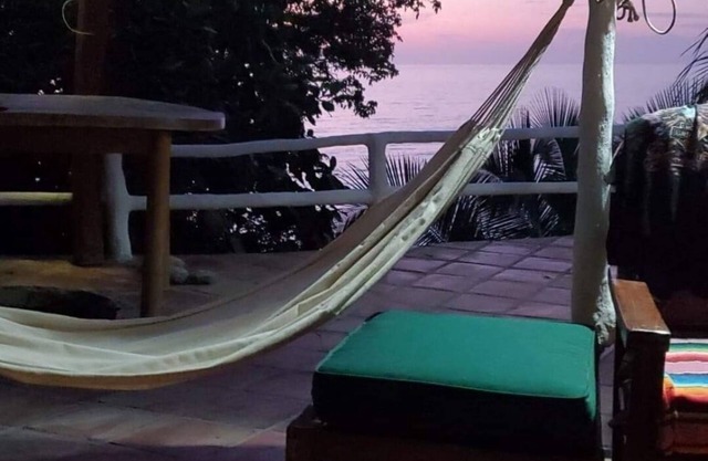 Secluded, romantic oceanfront paradise