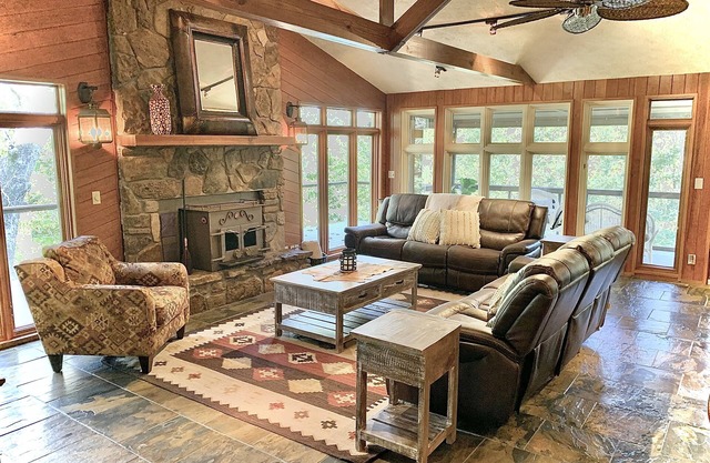 Secluded Waterfront Lakehouse!- Gourmet kitchen, private swim dock, fire pit!