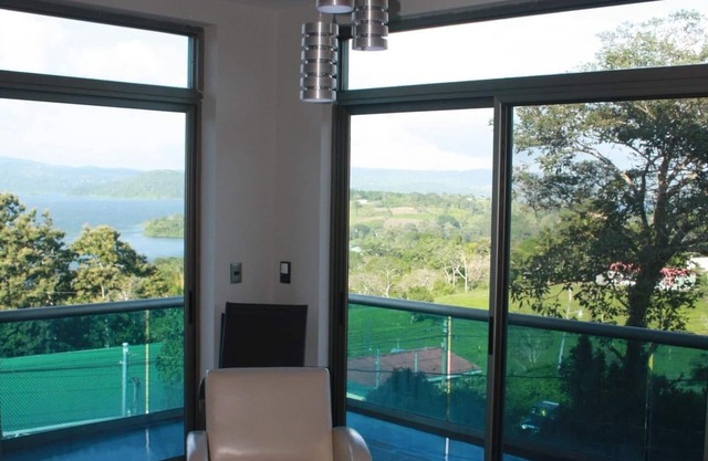 Second Level Condo de luxe avec Astonishing lac Arenal Vues