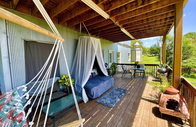 Second level sleeping deck with stunning mountain view!