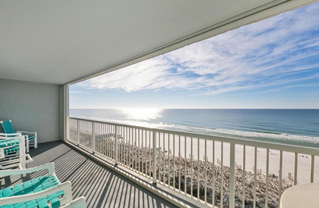 Secret Agents Welcome Gulf Views at The Islander 7007