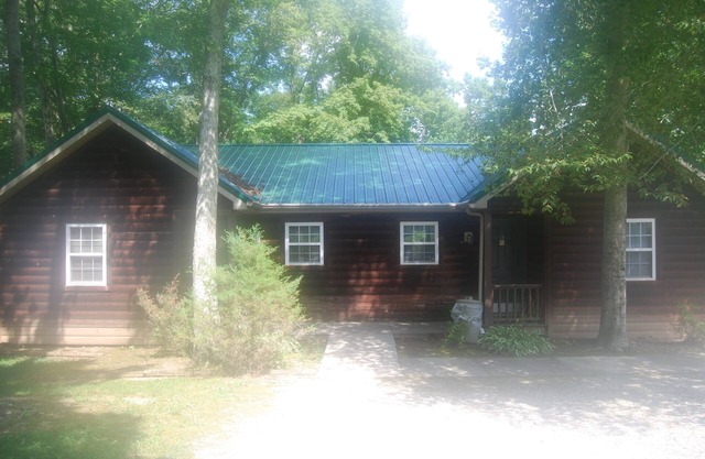 Woodsy Cabin au LakePointe Resort - à 1,6 km de la marina du lac Cumberland