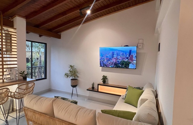 SELECT Medellin-302-1-bedroom apartment with AC and WiFi in charming Medellín