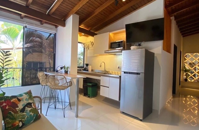 SELECT Medellin 304-Cozy 1-bedroom apartment with AC and WiFi in Medellín