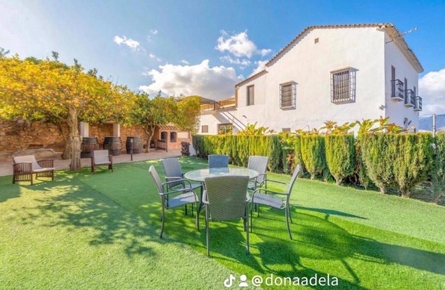 Gîte Cortijo Andaluz Doña Adela pour 8 personnes