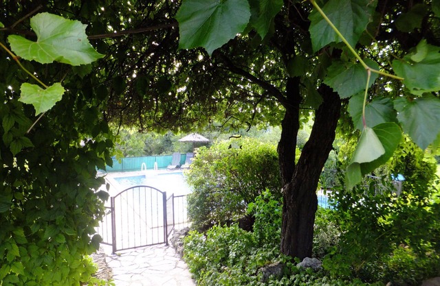 Gîte d'été indépendant avec piscine