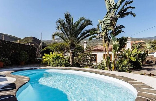 Gîte rural (location complète) Tres Pinos, Lina Medina et Anastasio pour 4 personnes
