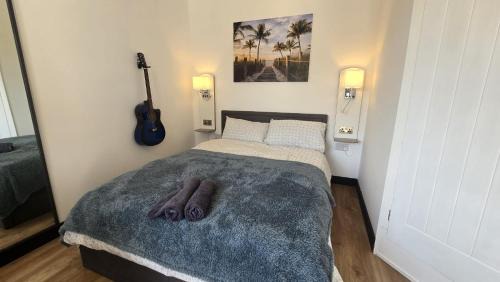 Self-Contained Gatwick Studio -Parking & Fast WiFi