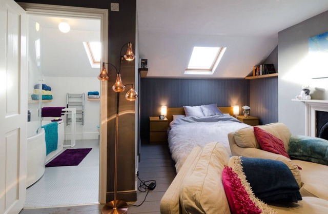 Loft indépendant dans ma maison - veuillez consulter les avis Airbnb!