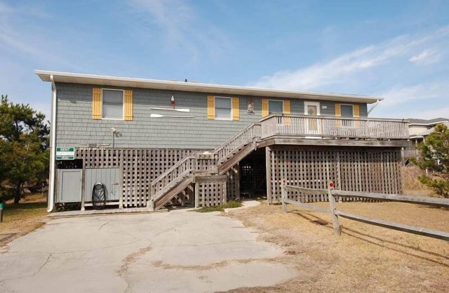 Semi-oceanfront and affordable in quiet South Nags Head!