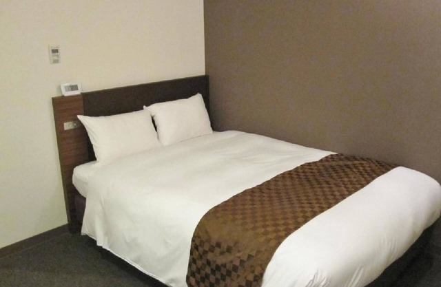 Semidouble Nonsmoking Bed width 140cm / Hamamatsu Shizuoka