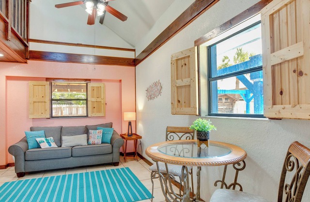 Seminole Oasis w/ Shared Pool, Grill & Patio!