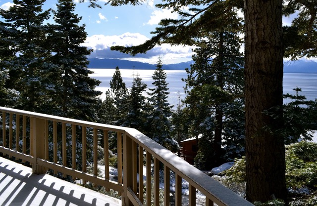 Vues Lac sensationnelles - Chalet à Meeks Bay!