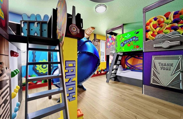 Sensational Sanctuary | Super unique estate on I-Drive w candy theme RM, theater