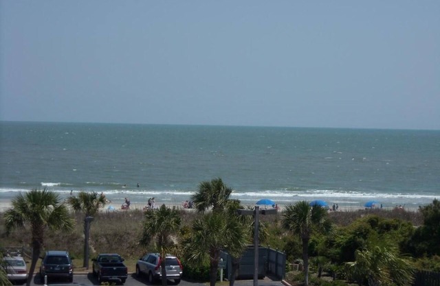 AOUT 17-31 VENTE: Oceanft, 50 m de la plage, remodelé avec MASTER SHOWR, WFI, 2POOLS, 3FLAT